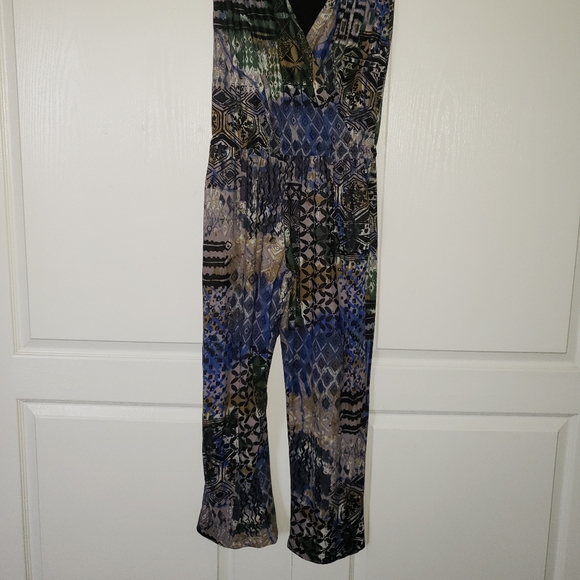 Jumpsuit...without belt XL size - Picture 2 of 4